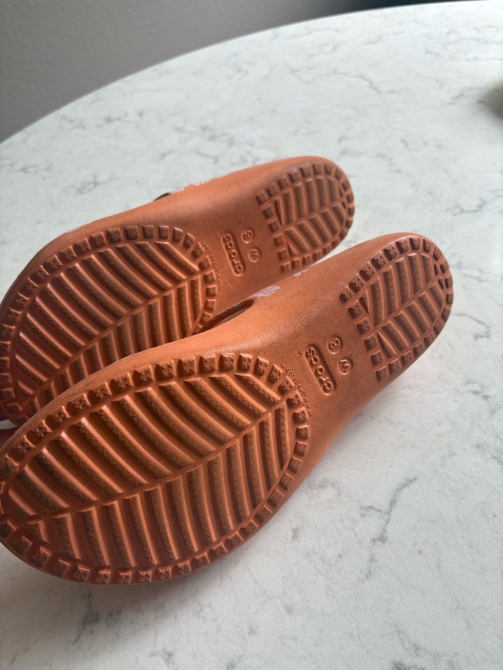 CROCS Coral Orange Shell-Print Multi-Strap Slides 8 - Picture 4 of 8